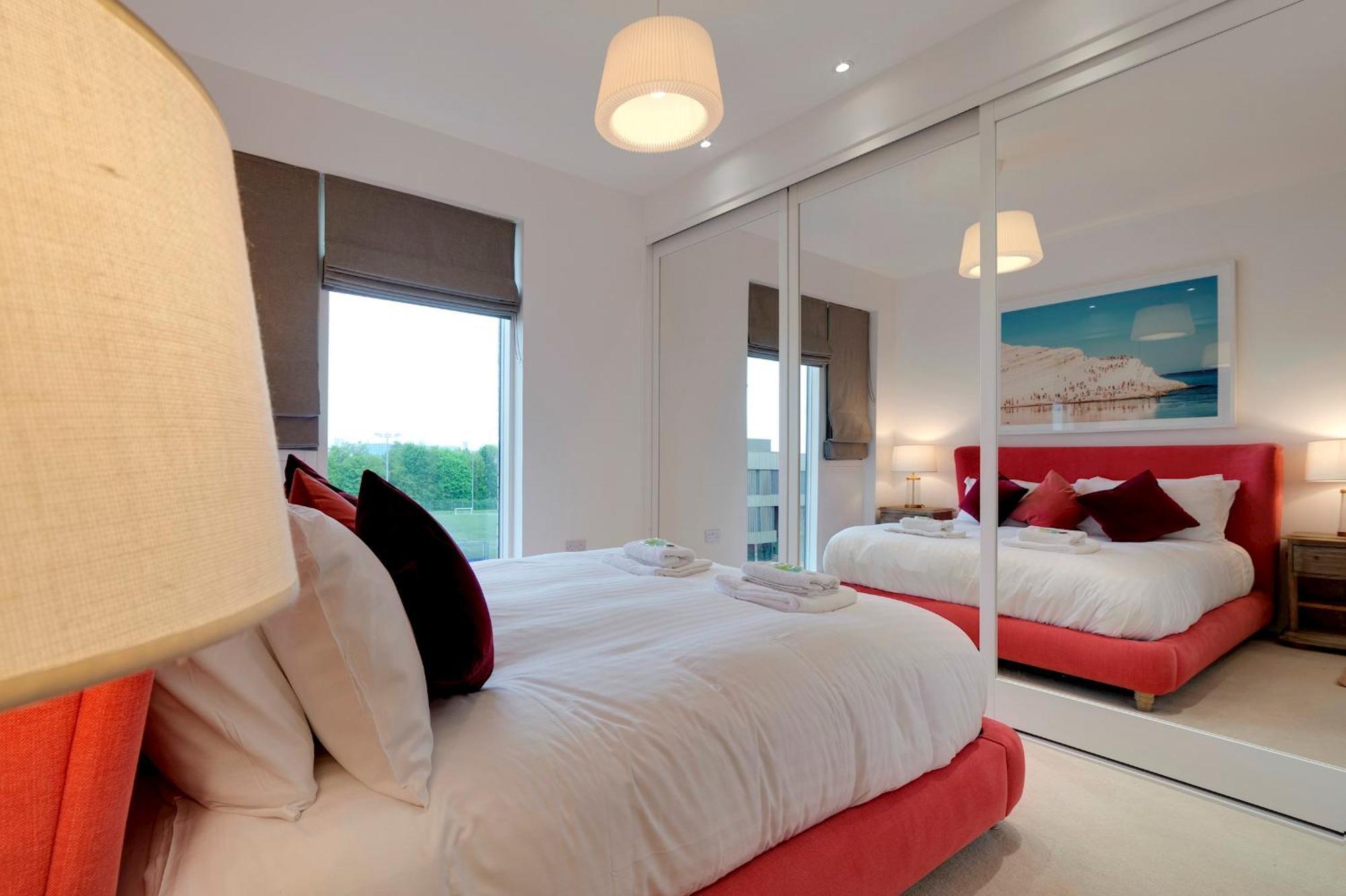 Pass The Keys Stunning And Spacious Modern Flat - Own Car Park CBG Eksteriør billede