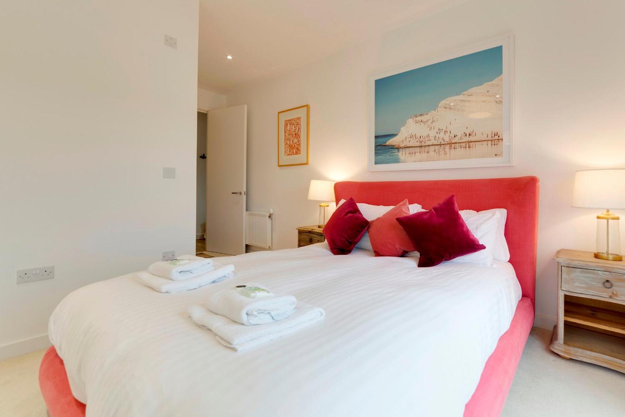 Pass The Keys Stunning And Spacious Modern Flat - Own Car Park CBG Eksteriør billede