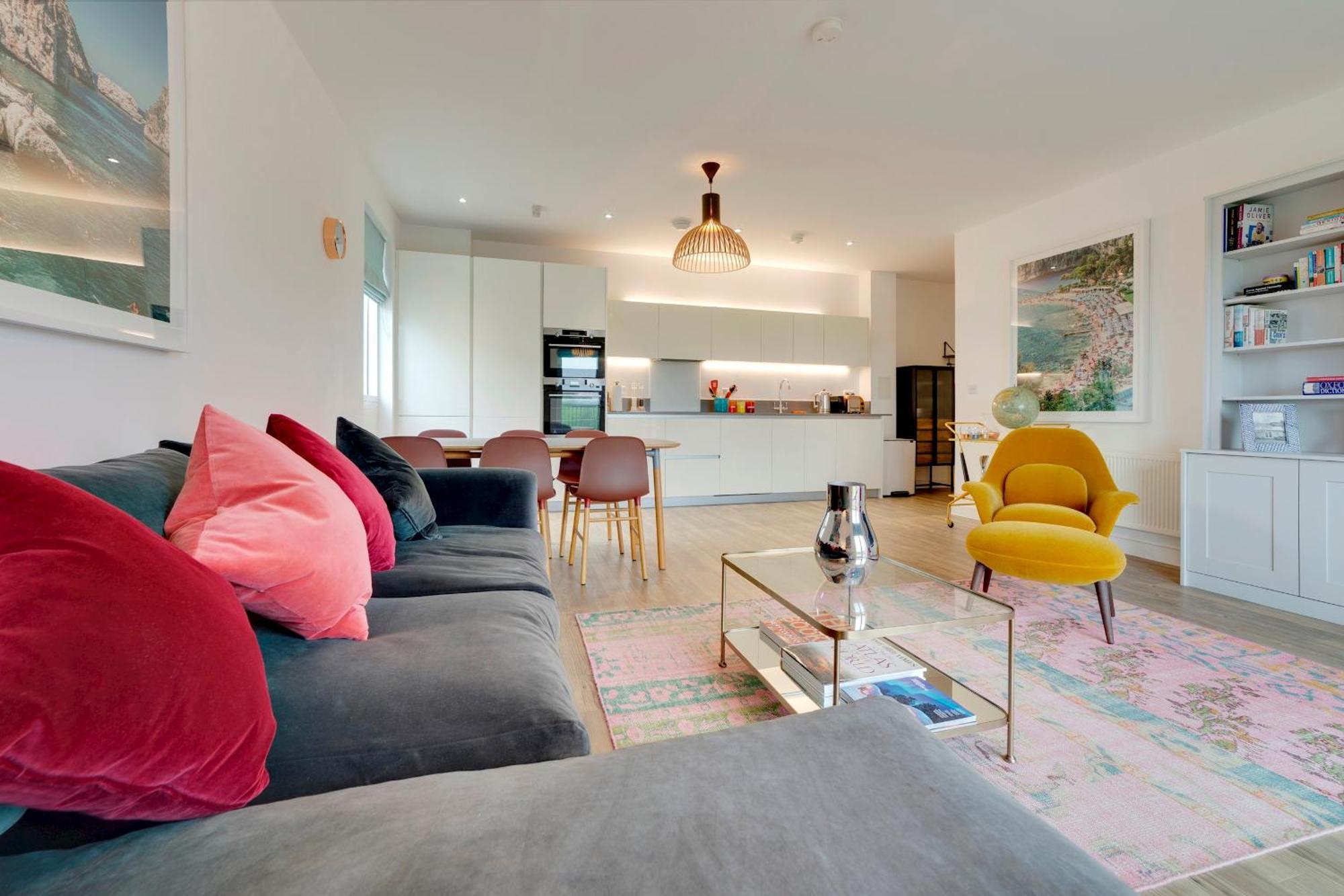Pass The Keys Stunning And Spacious Modern Flat - Own Car Park CBG Eksteriør billede